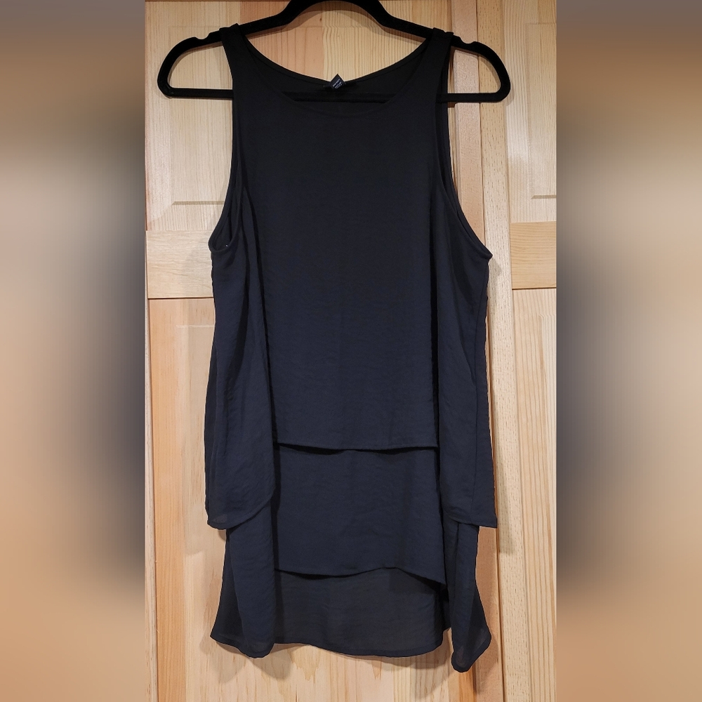 a.n.a Black Flowy Tank Size L